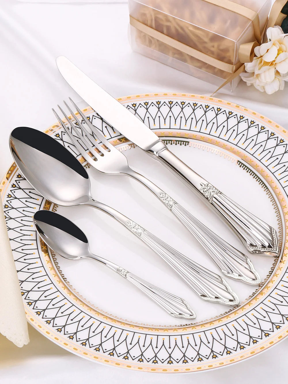 4/8/12/16/20 Pieces Gold Plated Luxury Silverware Flatware Dishwasher Safe 18/10 Stainless Steel Cutlery Set For Home Wedding