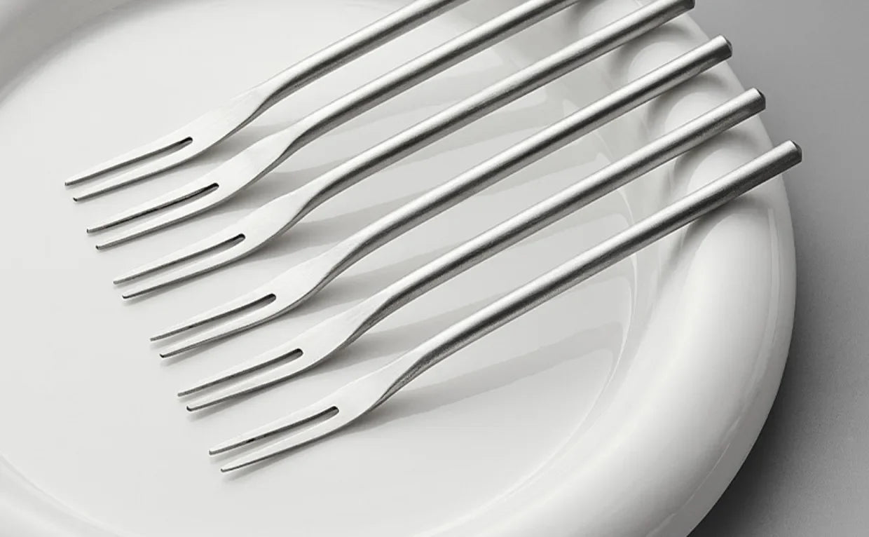 304 Stainless Steel Fruit Fork Solid Round Stick Small Fork High Appearance Level Household Long Handle Fruit Cake Dessert Fork