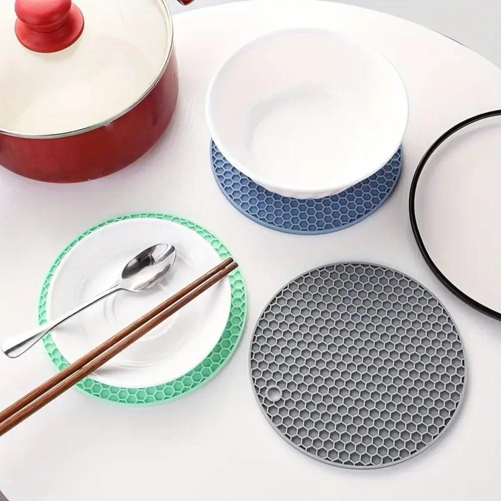 Silicone Heat Resistant Mats, Non-Slip Round Kitchen Pot Pads, Countertop Protector, Cup Coasters for Home Kitchen Accessories