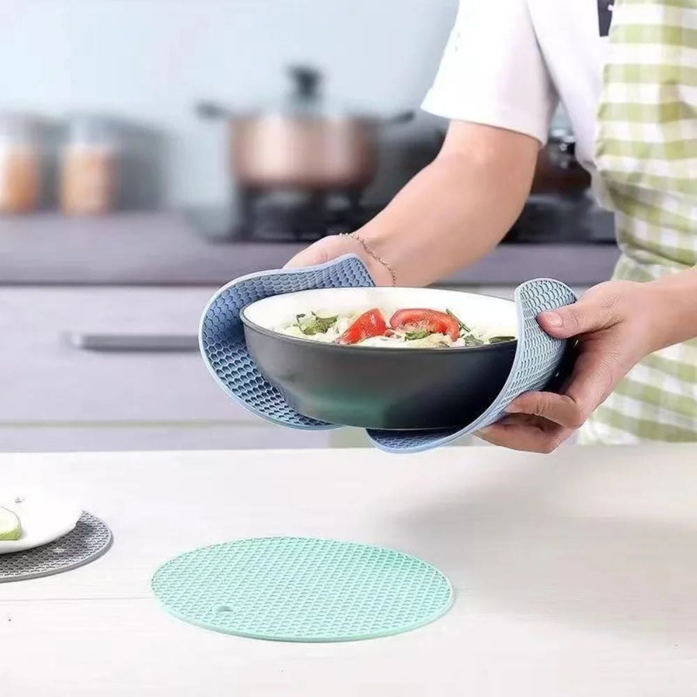 Silicone Heat Resistant Mats, Non-Slip Round Kitchen Pot Pads, Countertop Protector, Cup Coasters for Home Kitchen Accessories