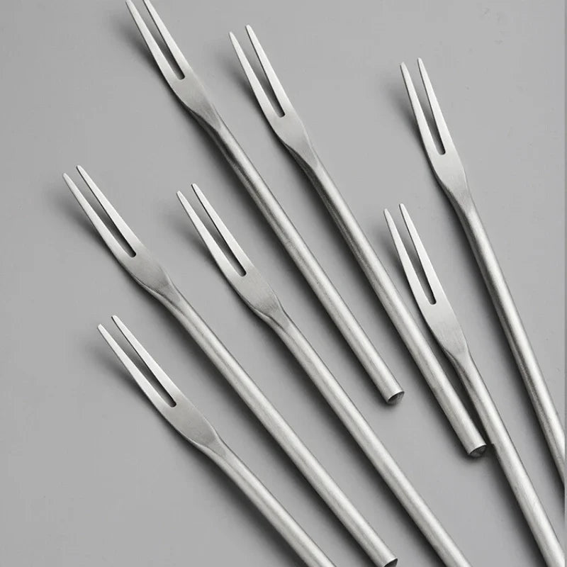 304 Stainless Steel Fruit Fork Solid Round Stick Small Fork High Appearance Level Household Long Handle Fruit Cake Dessert Fork